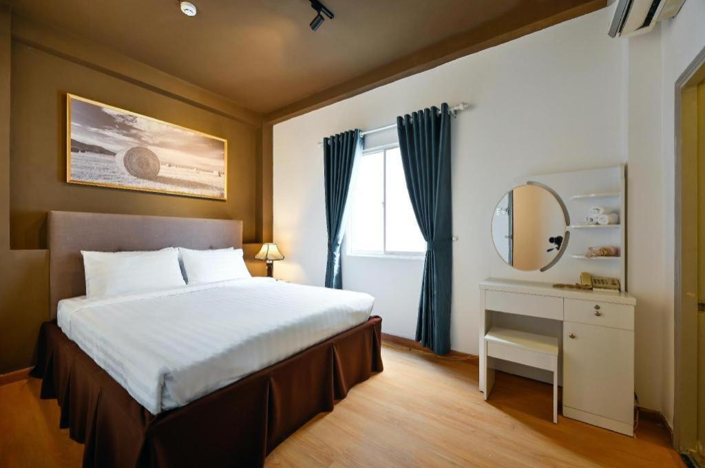 ไอวี บู - ไซ่ง่อน Hotel โฮจิมินห์ซิตี้ ภายนอก รูปภาพ